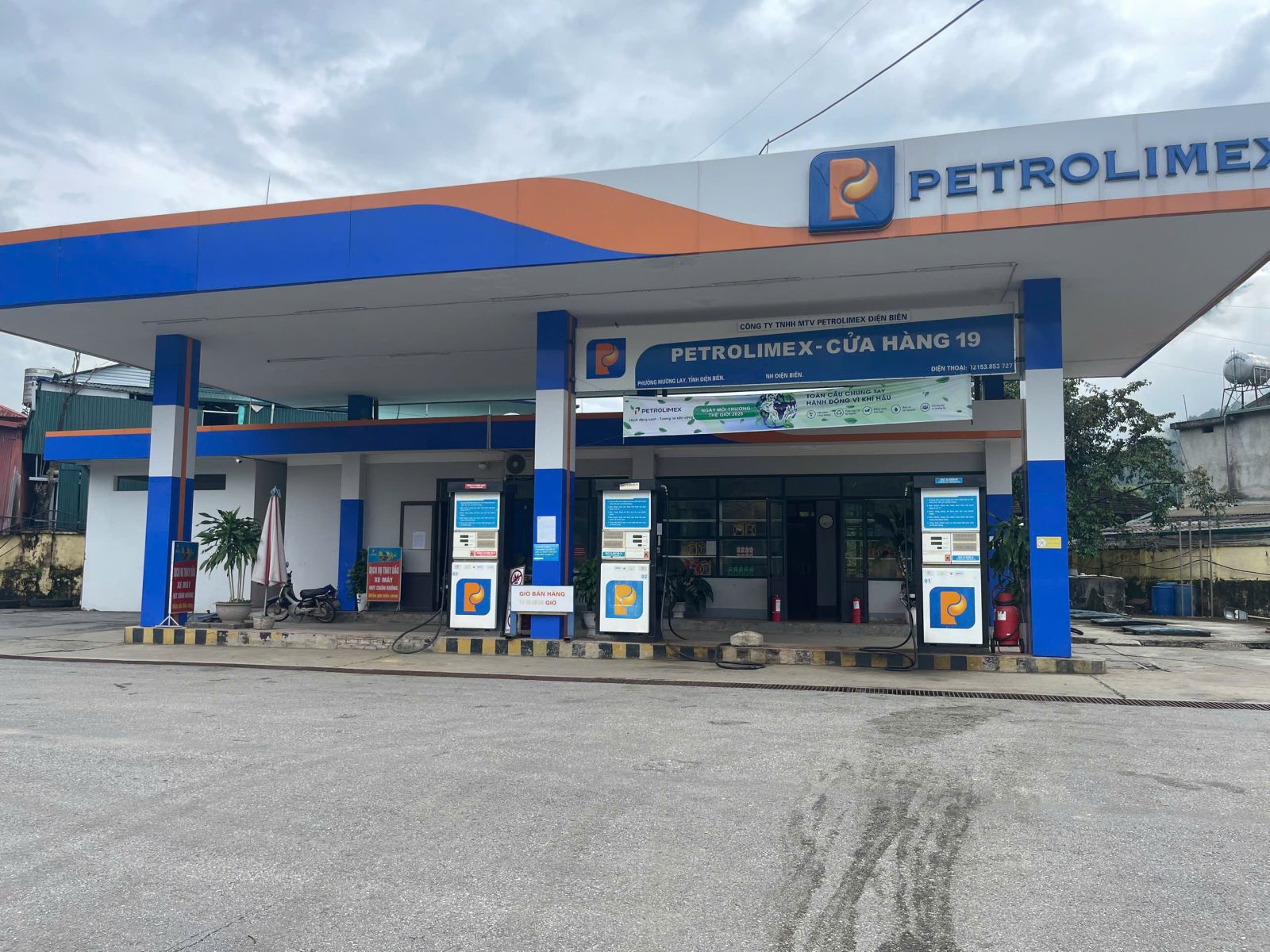 Cửa hàng Xăng dầu Petrolimex số 19