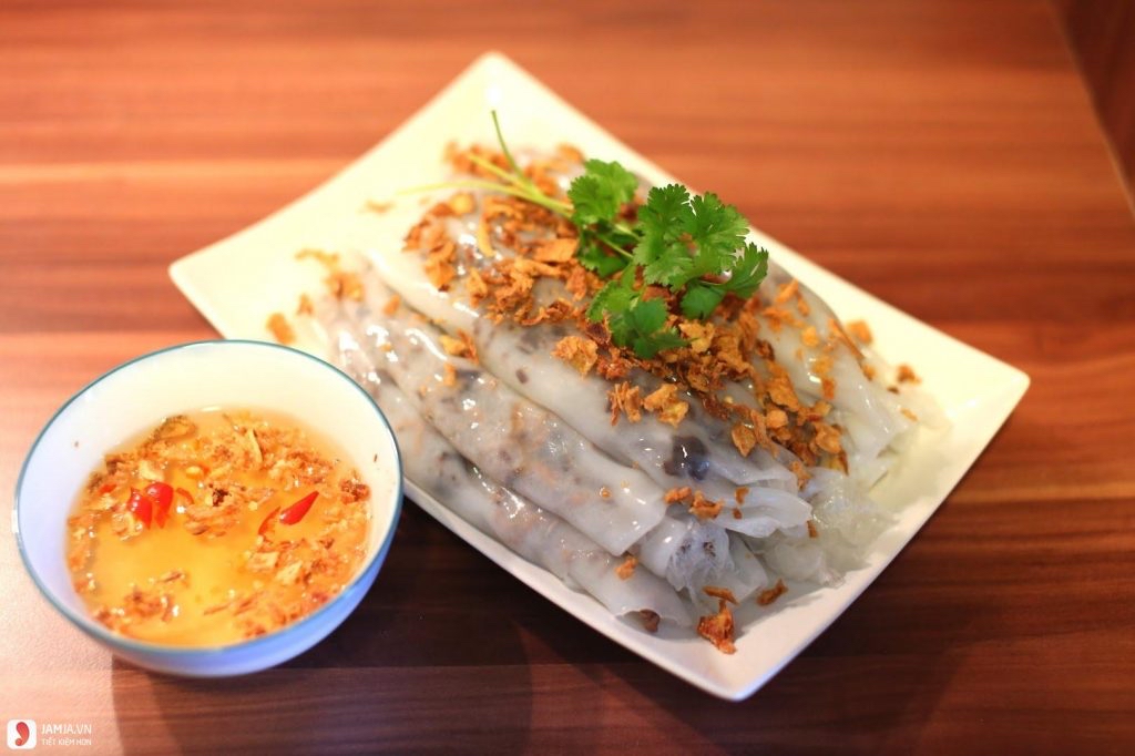 Bánh cuốn (chả, trứng)