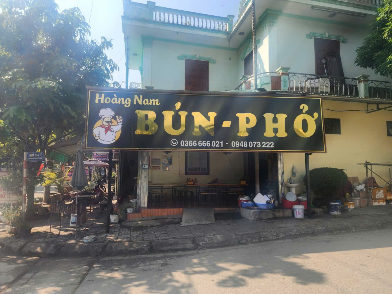 Quán ăn sáng Hoàng Nam