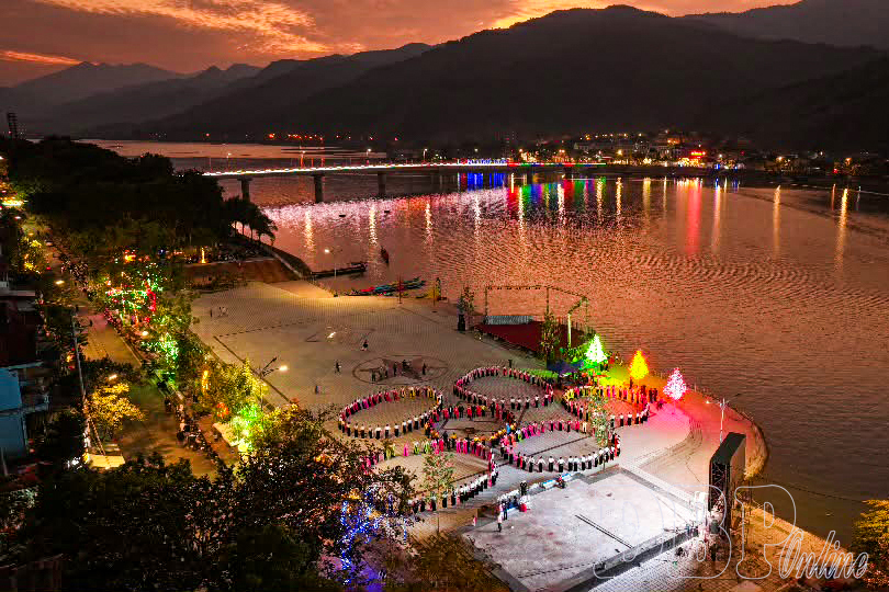 Một mùa hội mới lại về với Mường Lay